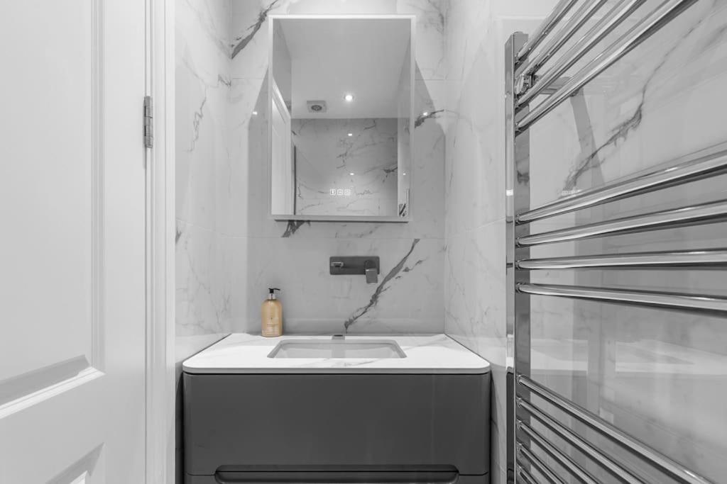 Elegant On The Iconic Gloucester Road Appartamento *