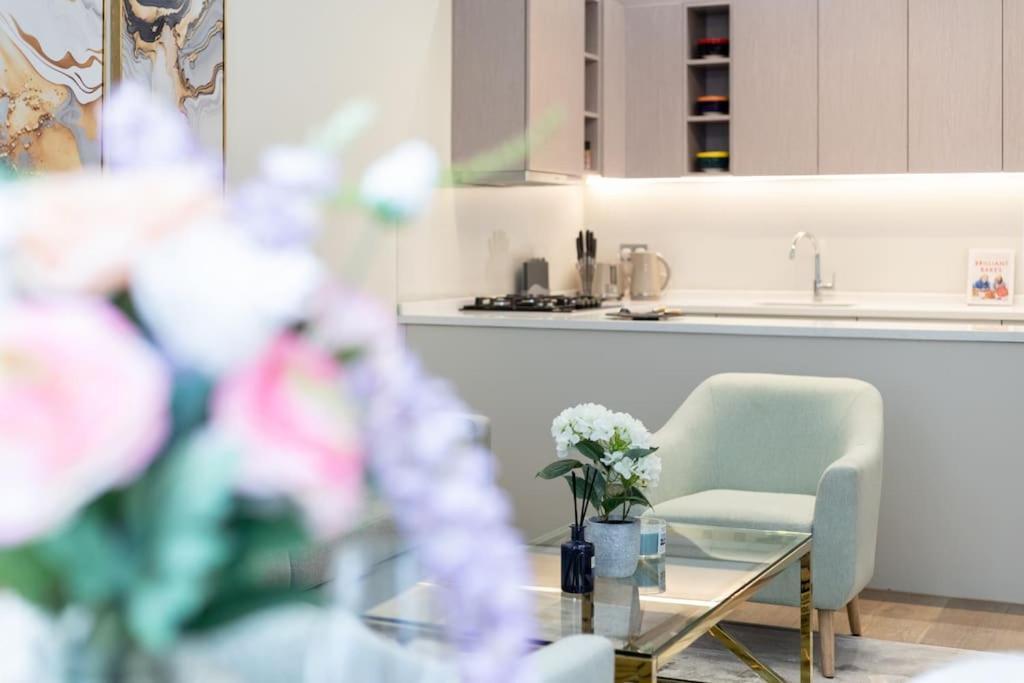 Elegant On The Iconic Gloucester Road Londra